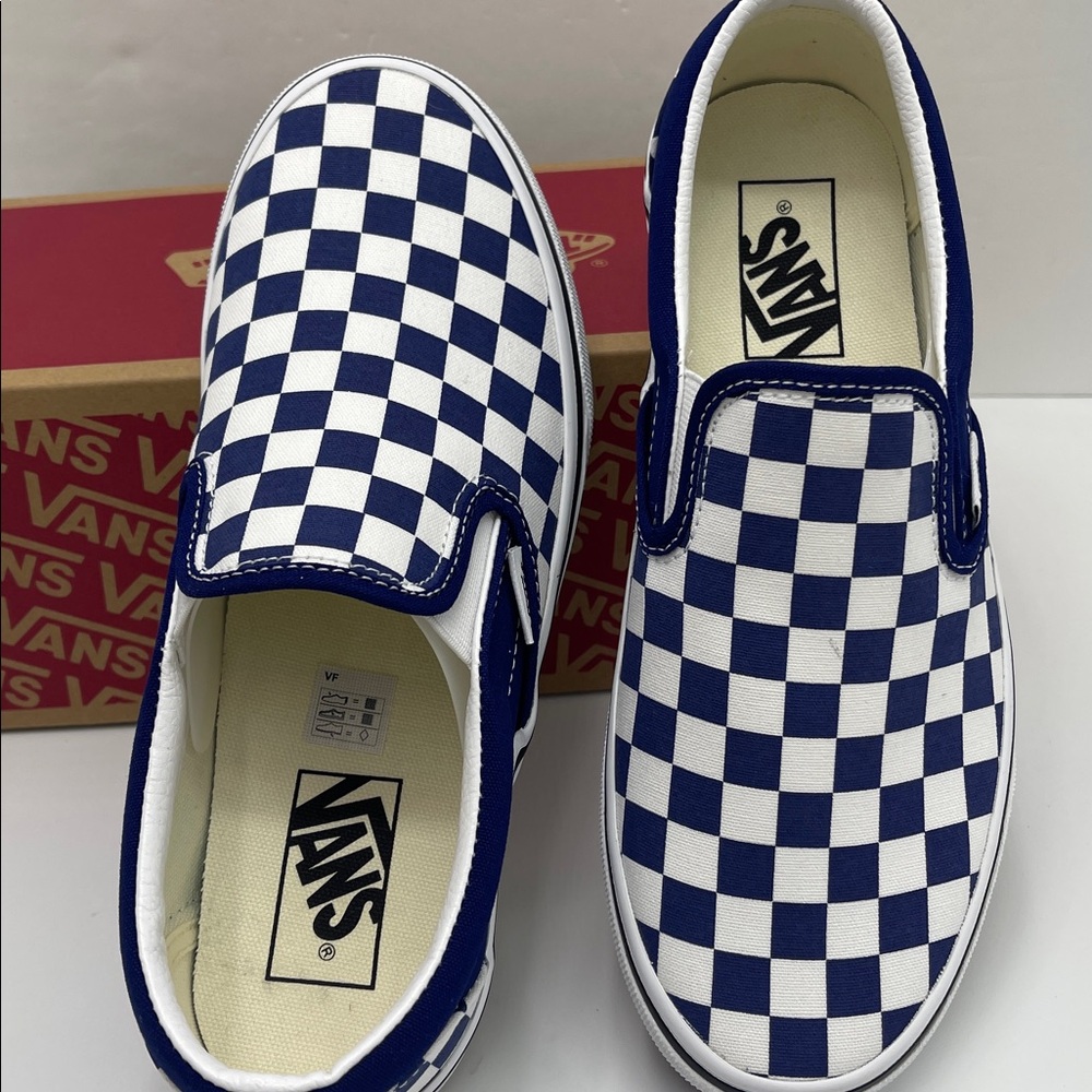 Vans WMNS Classic Slip-On
Color Theory Checkerboard
VN000BVZBYM Sneakers Beacon - Picture 13 of 16